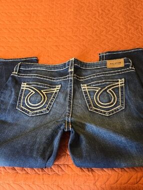 Big Star Women's Dark Blue Cropped Jeans with Contrast Pocket Stitching